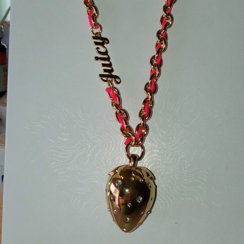 juicy couture necklace